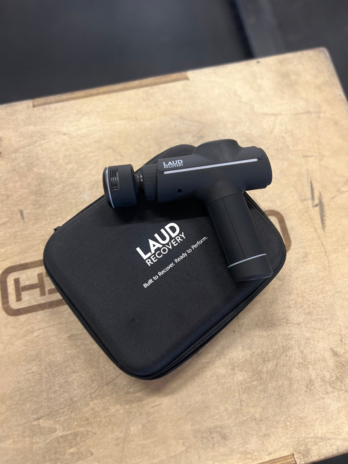 Laud Hot & Cold Massage Gun - Laud Recovery